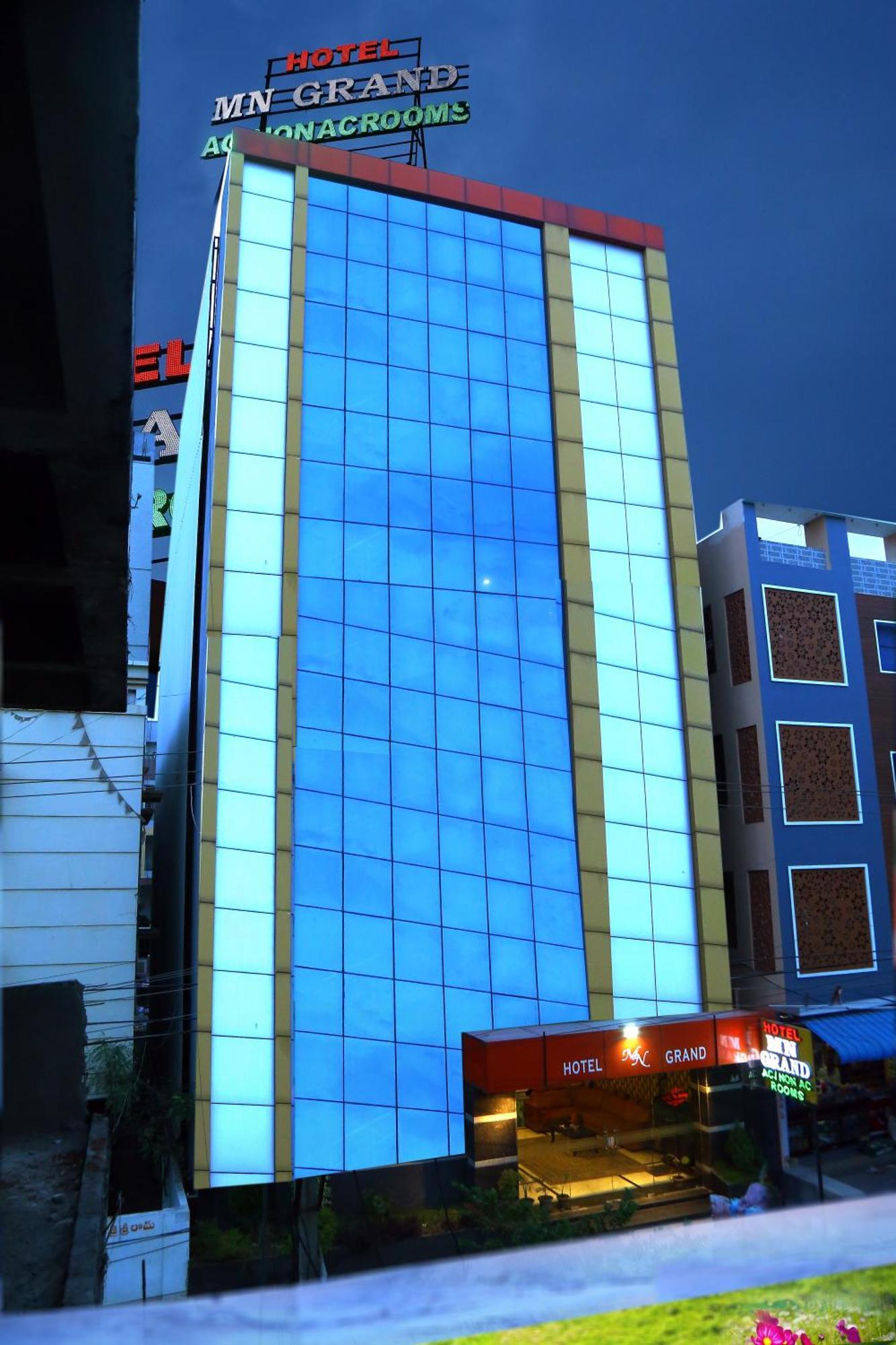 Hotel Mn Grand Shamshabad Airport Zone Hyderabad Exteriör bild